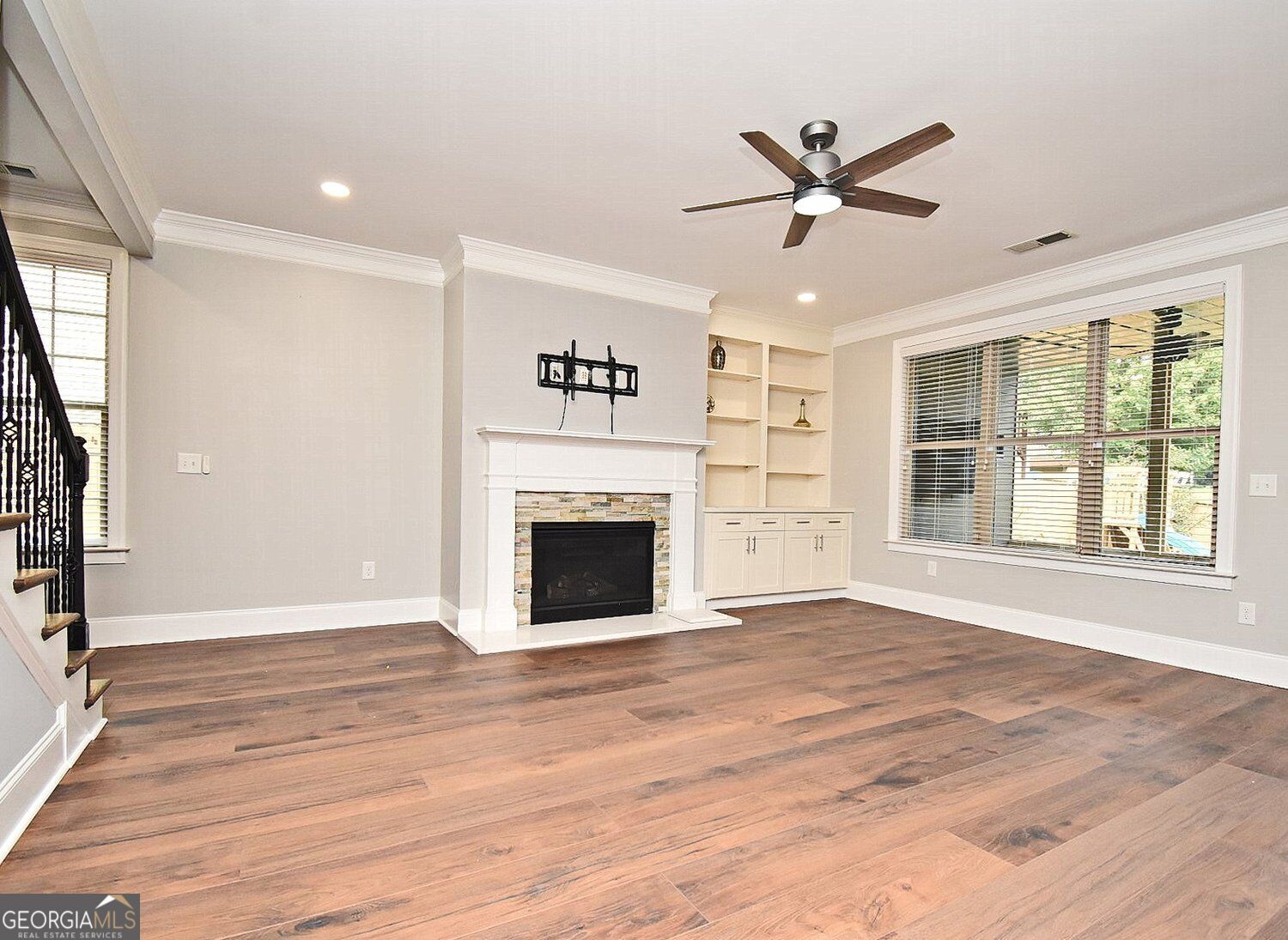 2625 Hickory Hill Drive Se Property Photo 8
