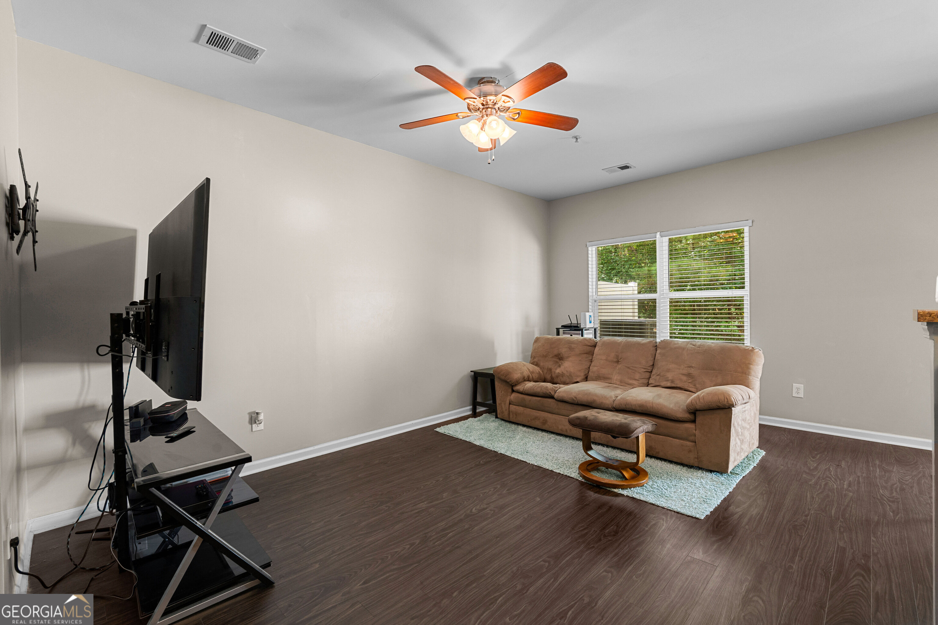 143 Granite Way Property Photo 8
