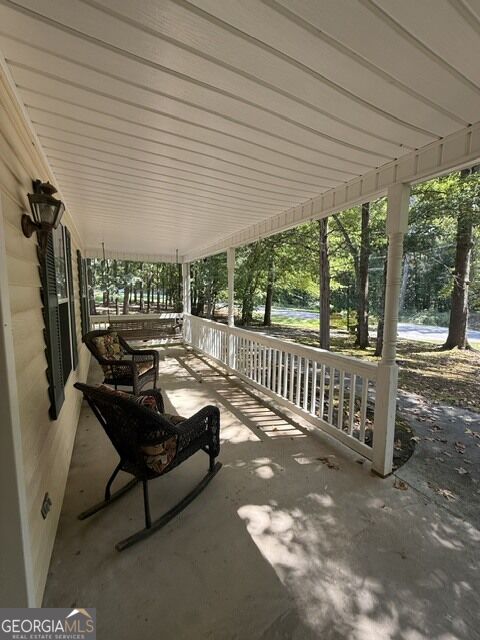 255 Lakeside Drive Property Photo 7