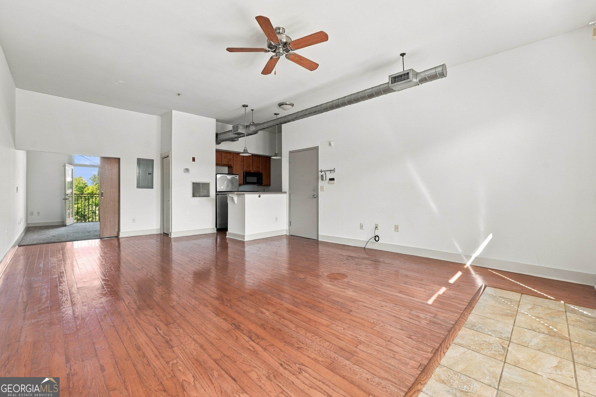 502 Pryor Street Sw # 302 Property Photo 5