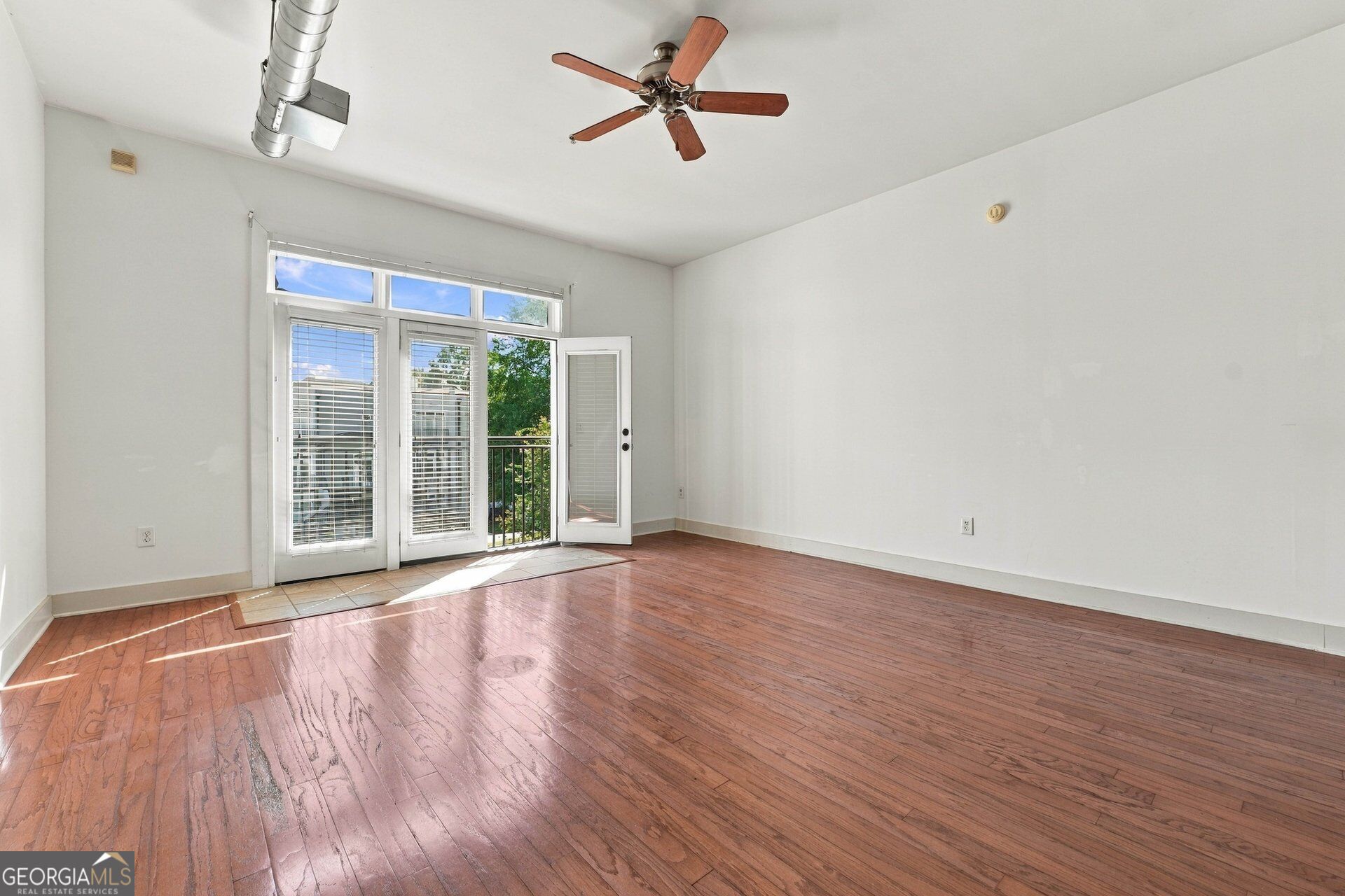 502 Pryor Street Sw # 302 Property Photo 6