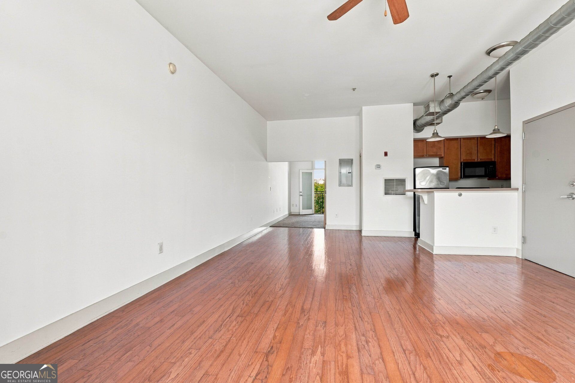 502 Pryor Street Sw # 302 Property Photo 8