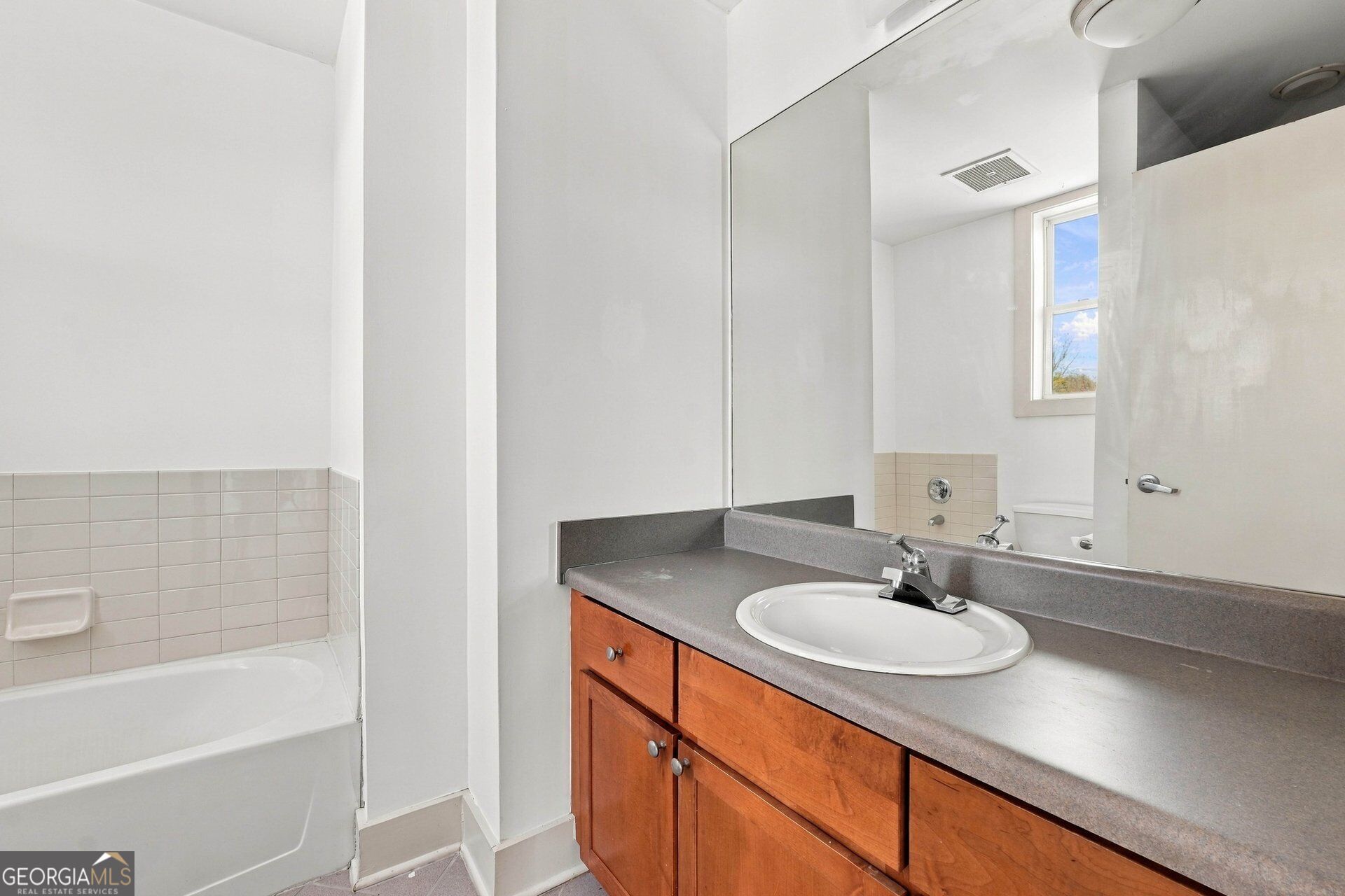 502 Pryor Street Sw # 302 Property Photo 15