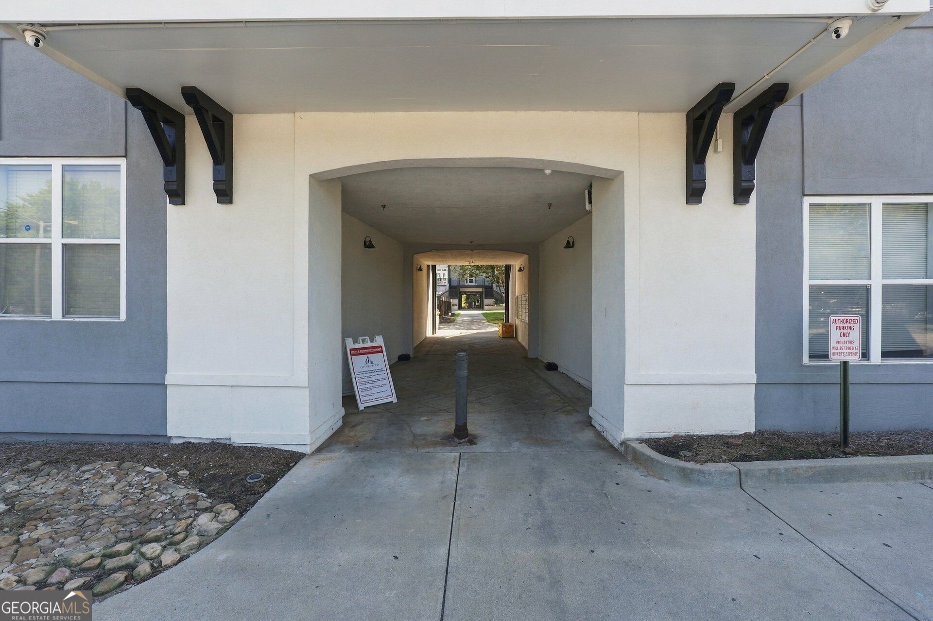 502 Pryor Street Sw # 302 Property Photo 23