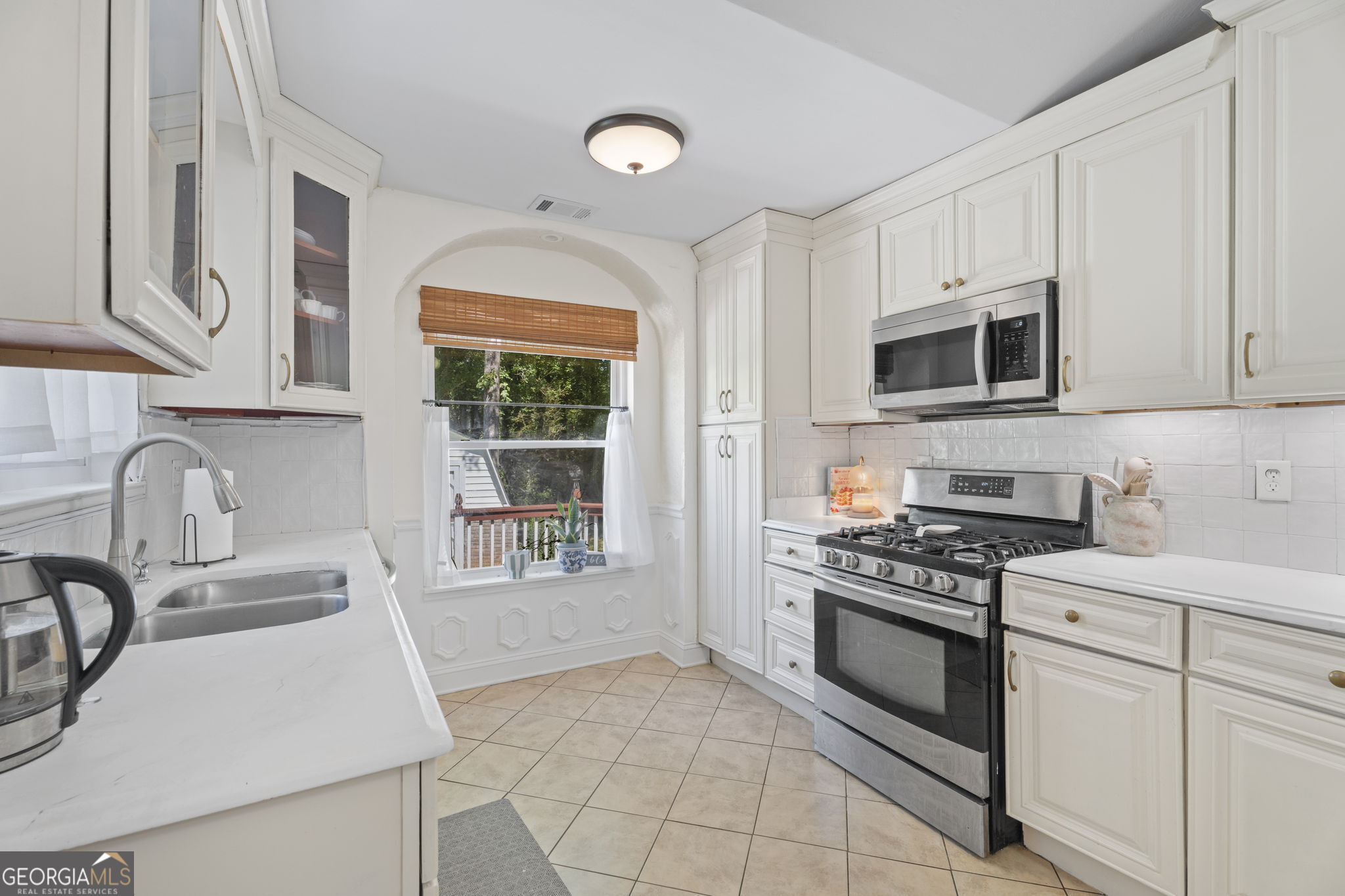 2575 Ravencliff Road Property Photo 14