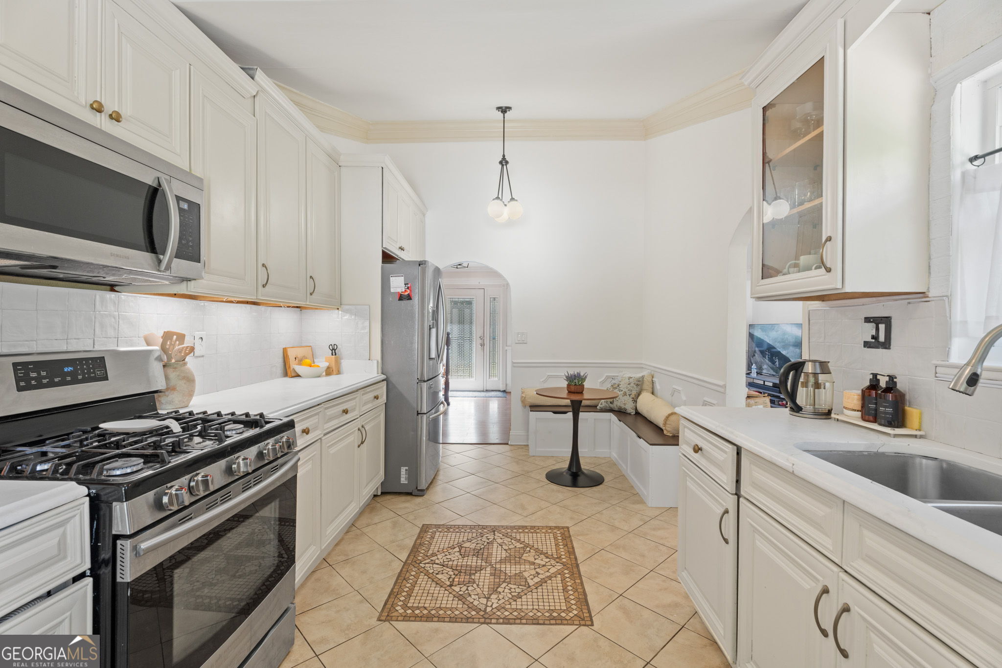 2575 Ravencliff Road Property Photo 15