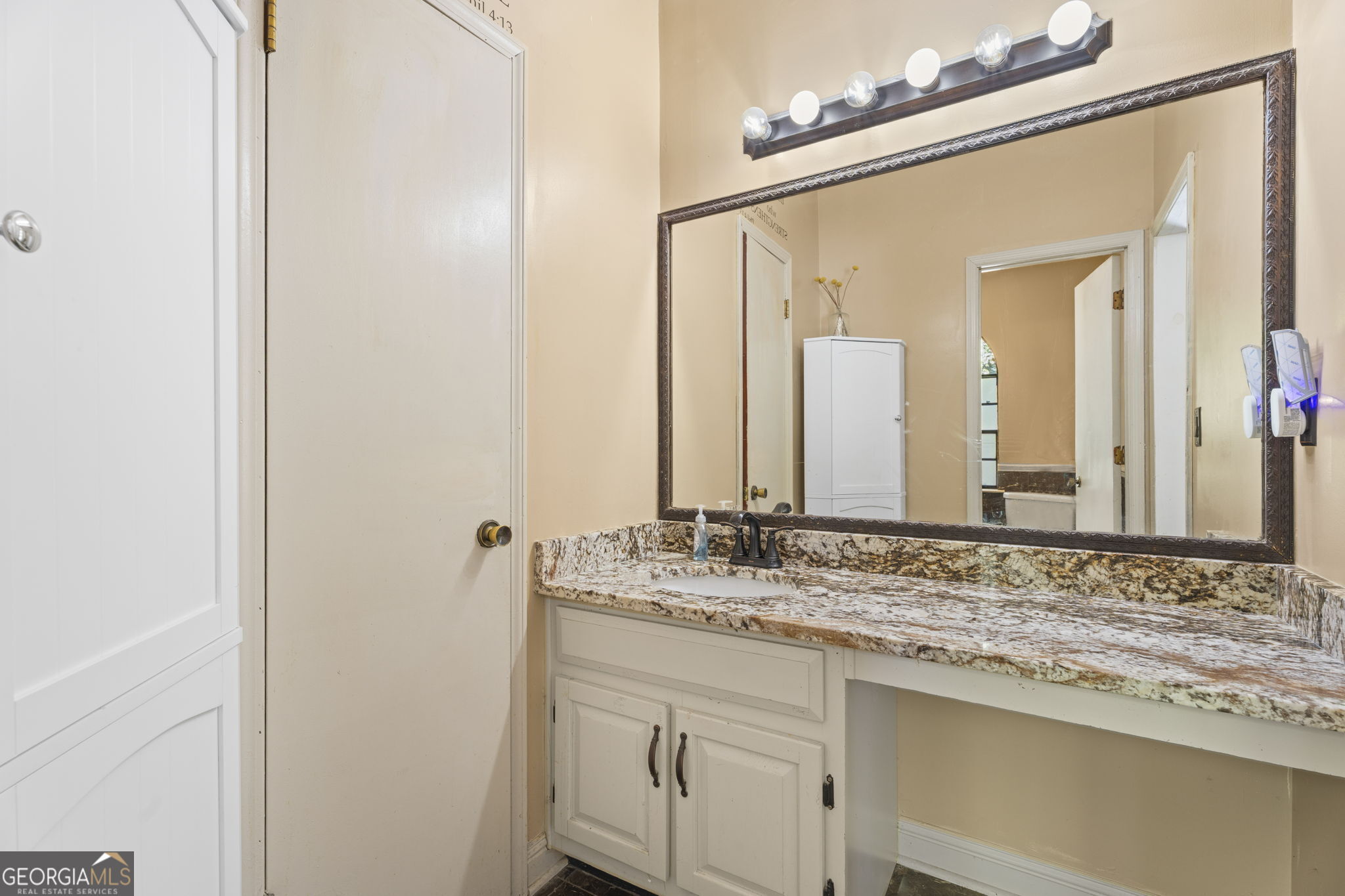 2575 Ravencliff Road Property Photo 22
