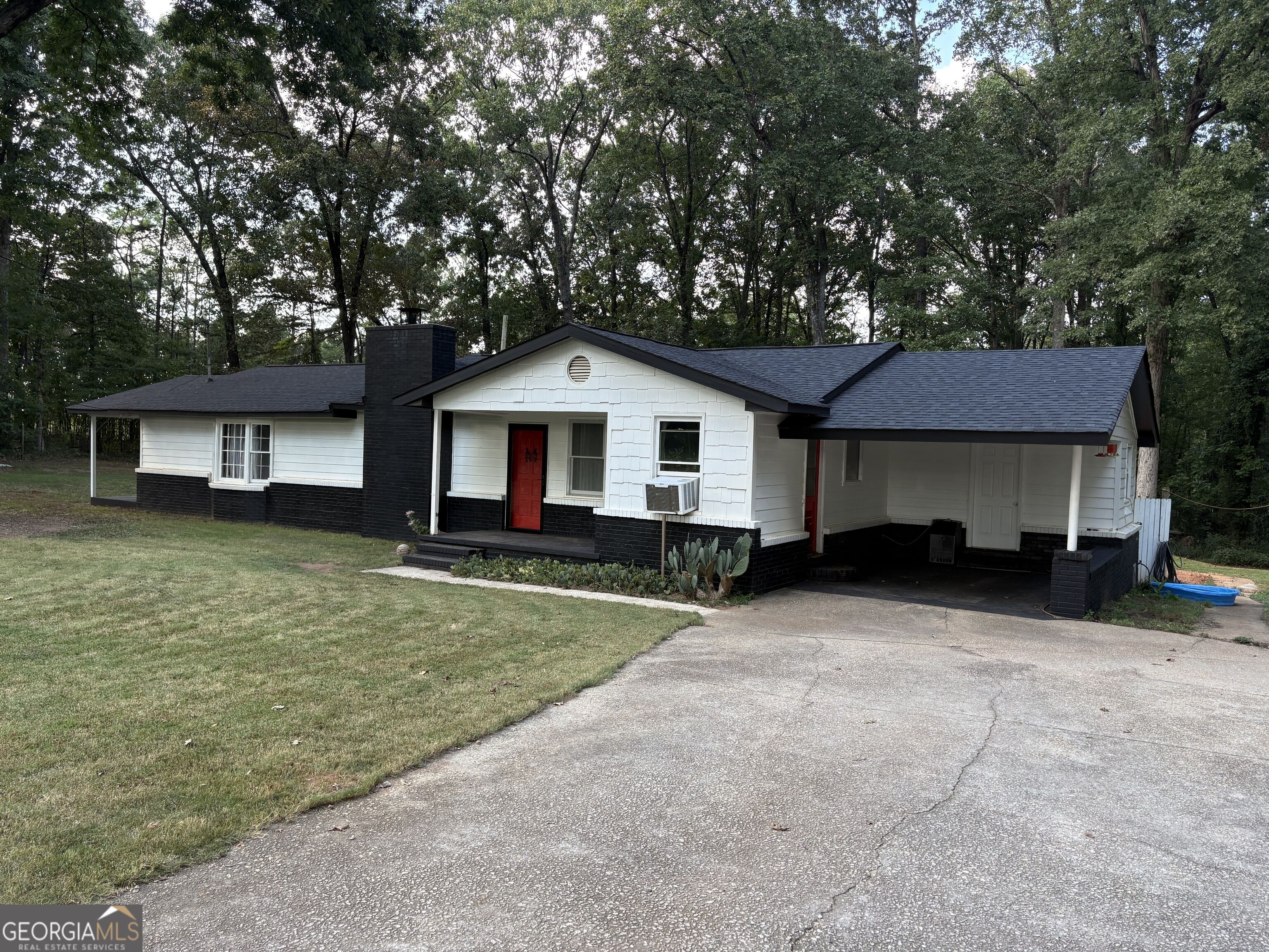 326 Eichelberger Drive Property Photo 2