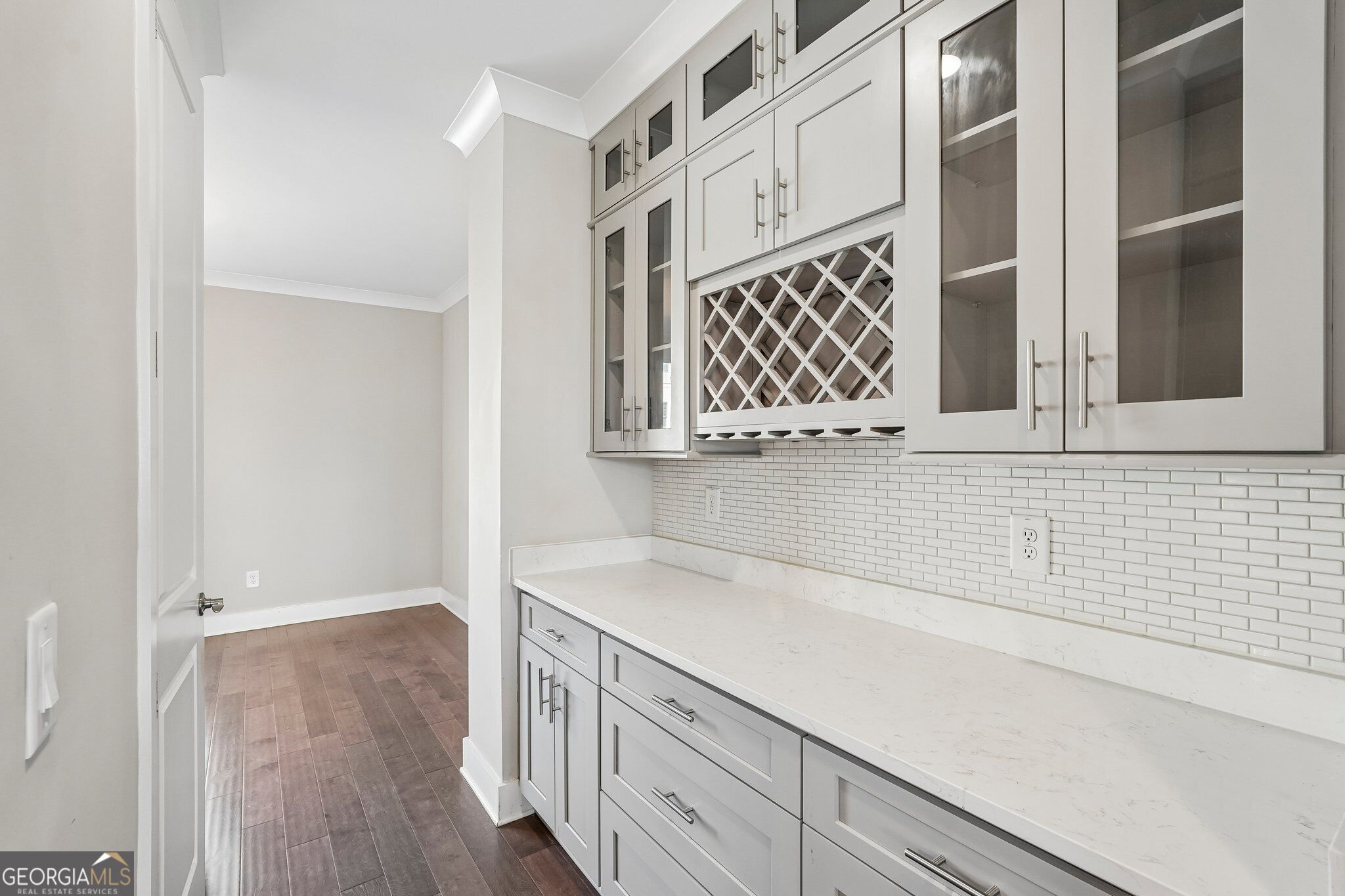 6075 Webster Circle Property Photo 5