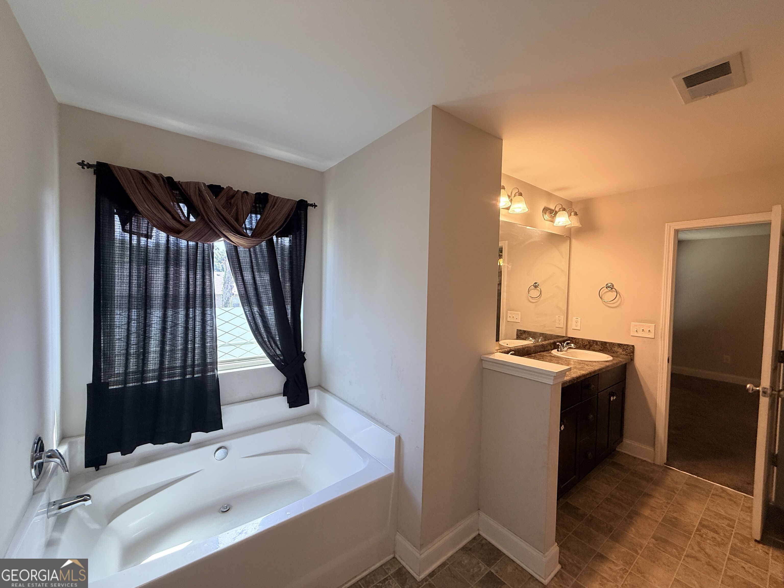 559 Joneus Drive Property Photo 12