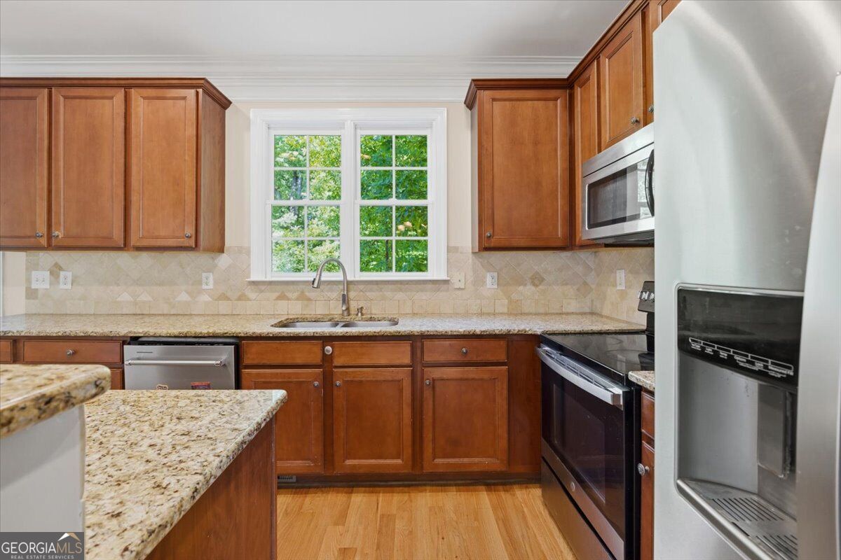 728 Markhams Drive Property Photo 8