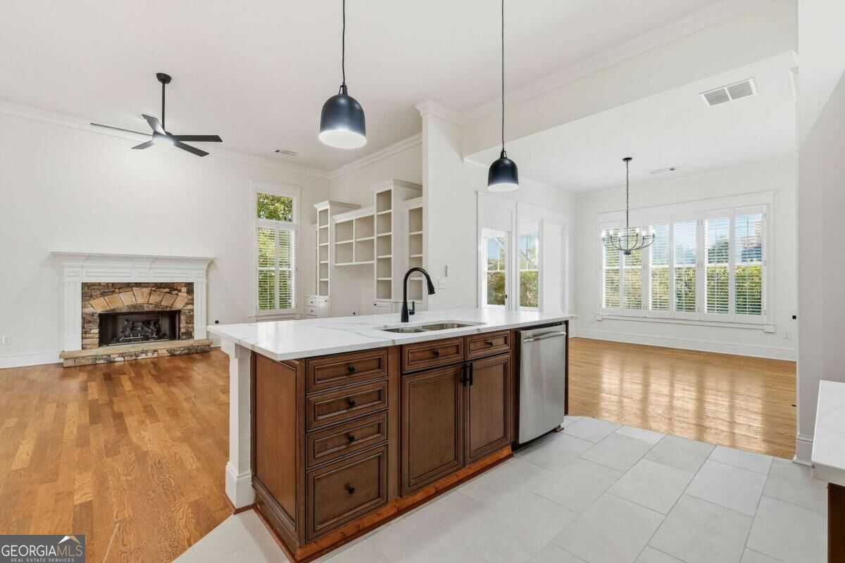 8 Fieldstone Court E Property Photo 17