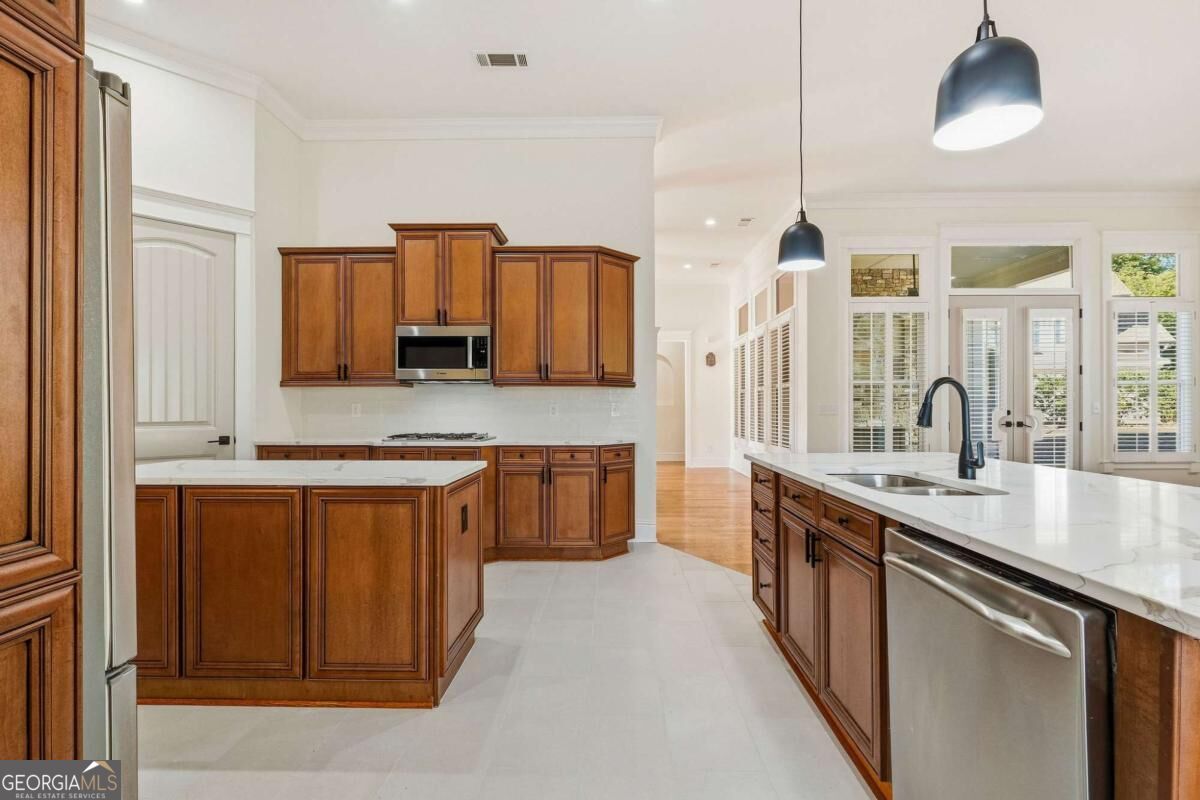 8 Fieldstone Court E Property Photo 19
