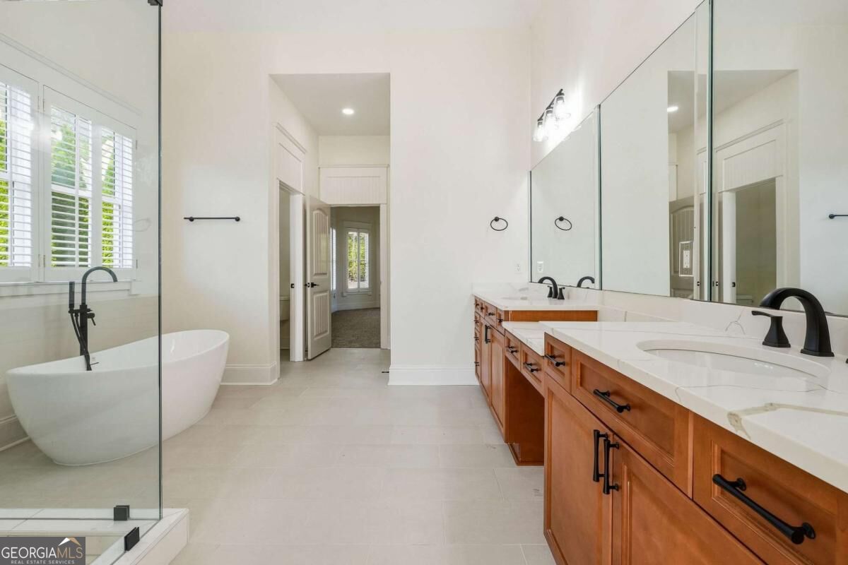 8 Fieldstone Court E Property Photo 34
