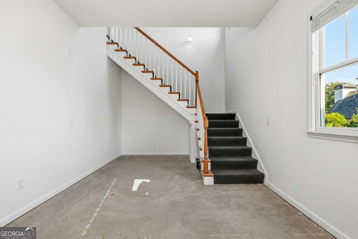 8 Fieldstone Court E Property Photo 54