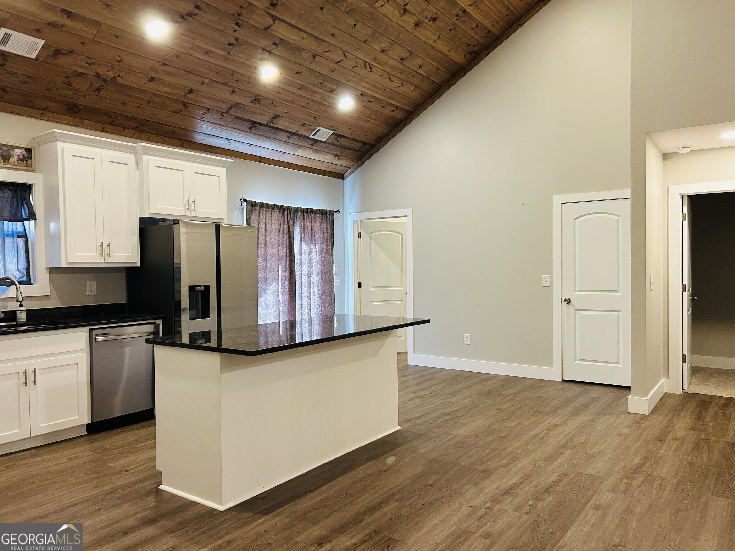 1027 Roberts Rd Property Photo 6