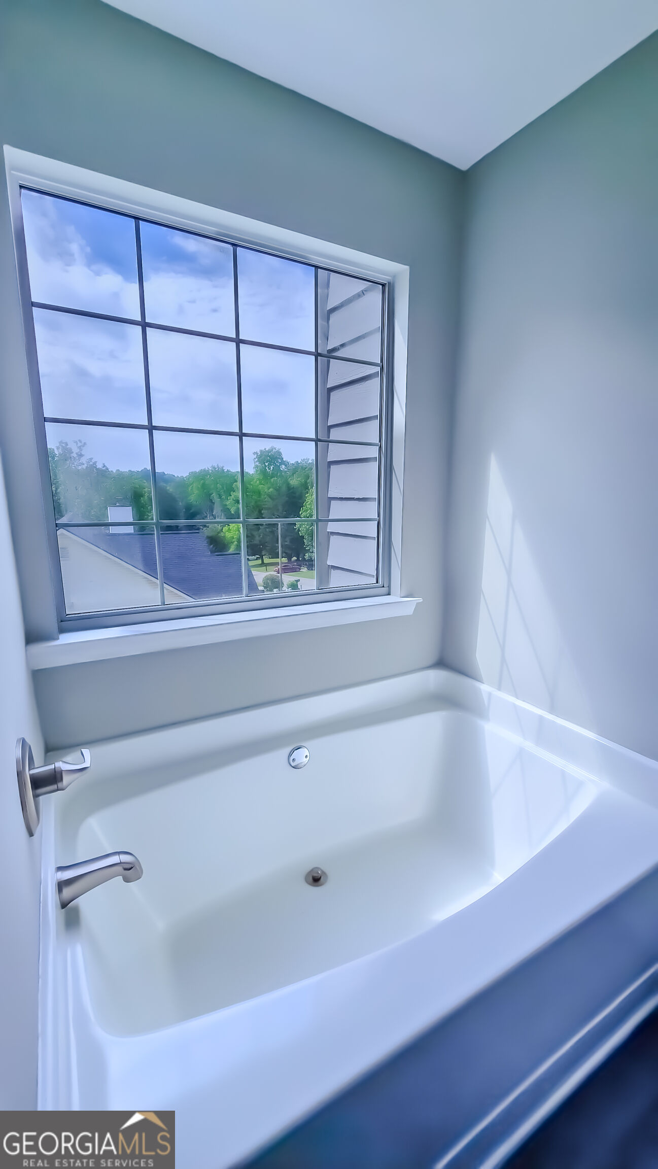 3043 Saddle Creek Drive Property Photo 6