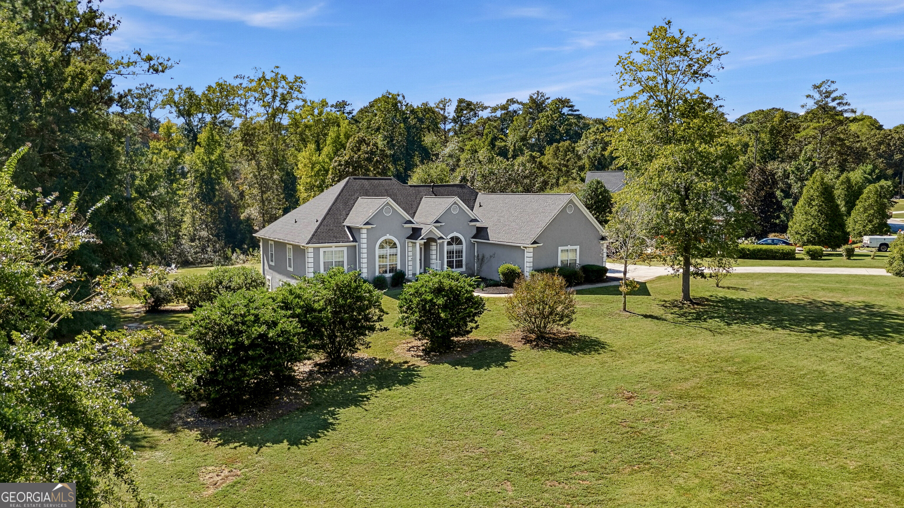 12136 Edgewater Drive Property Photo 6