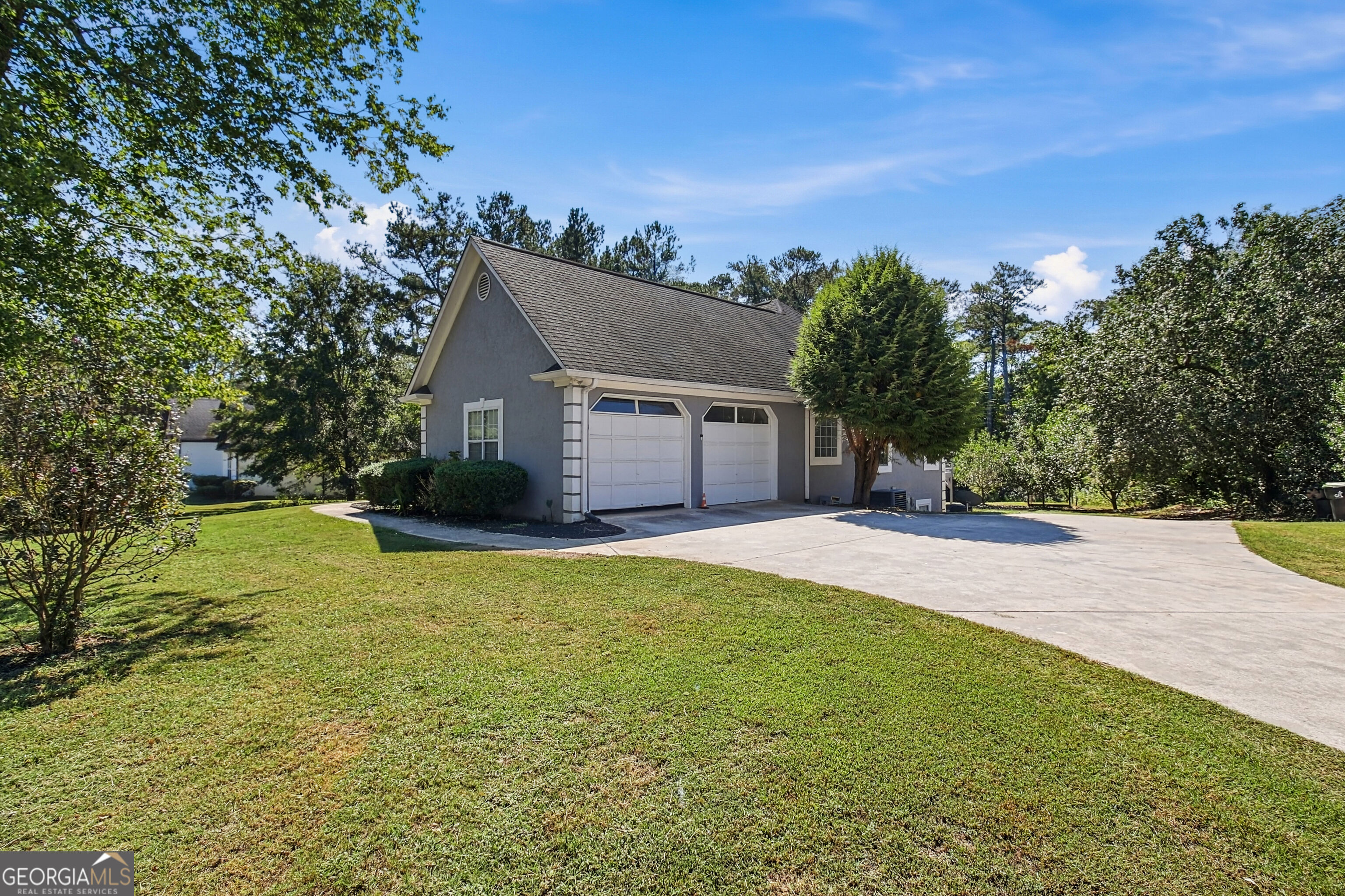 12136 Edgewater Drive Property Photo 17
