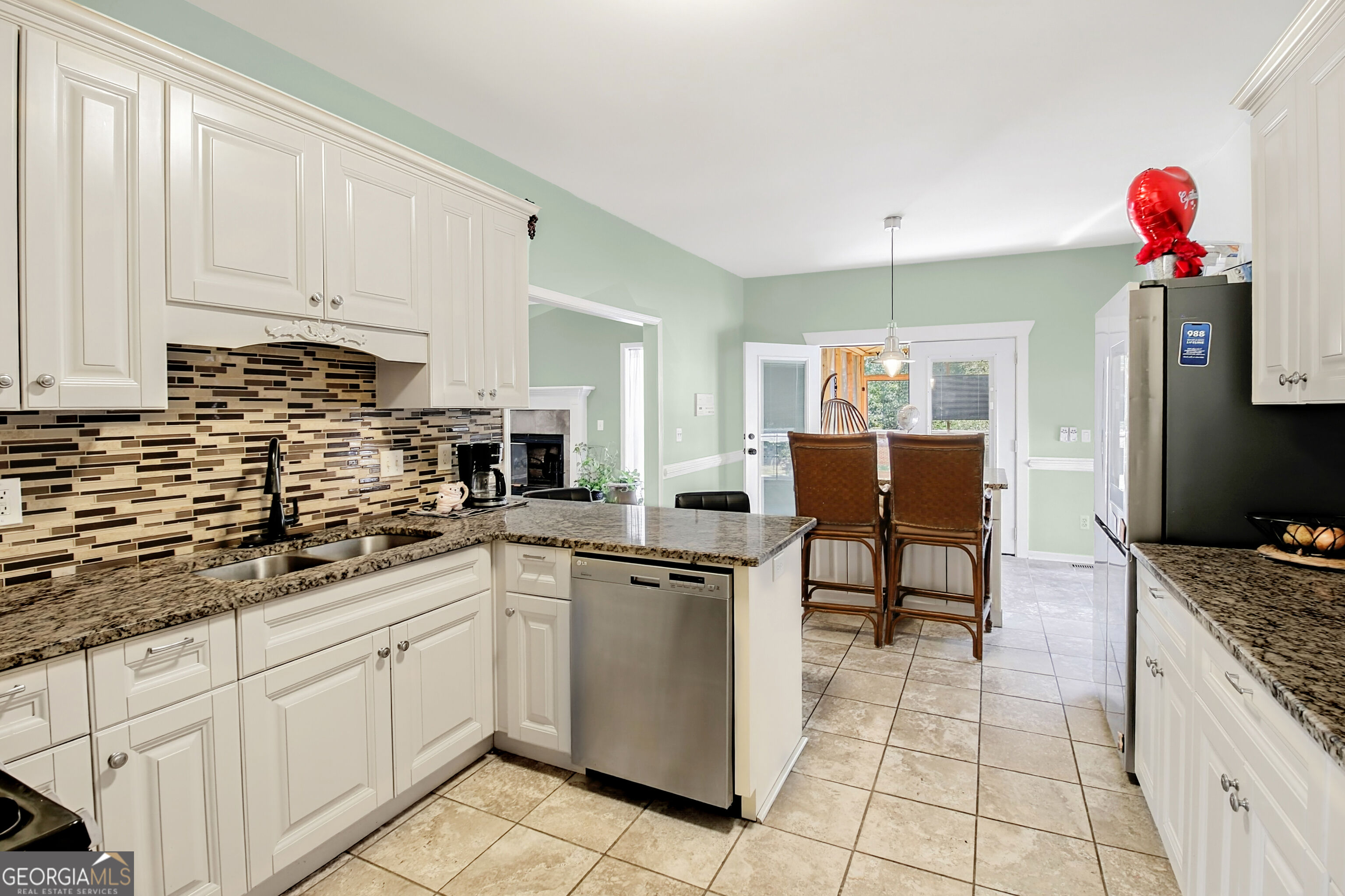12136 Edgewater Drive Property Photo 24
