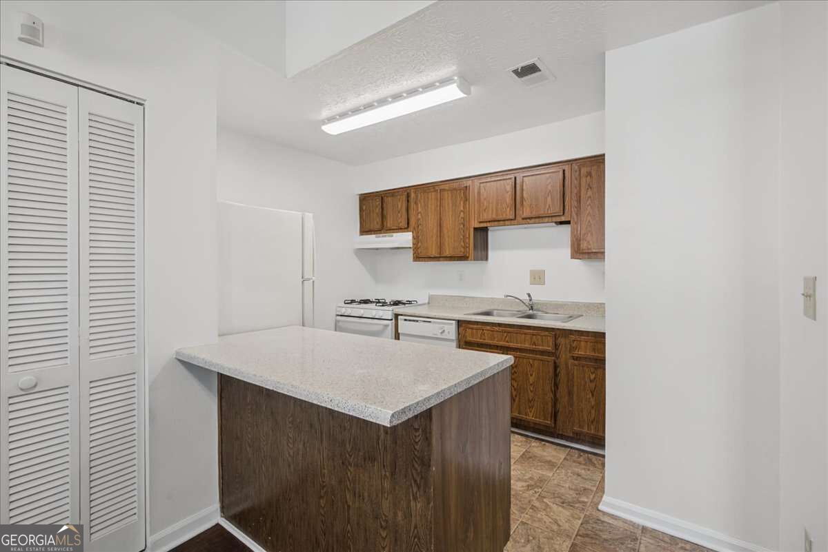 1205 Natchez Trace Sw # B Property Photo 6