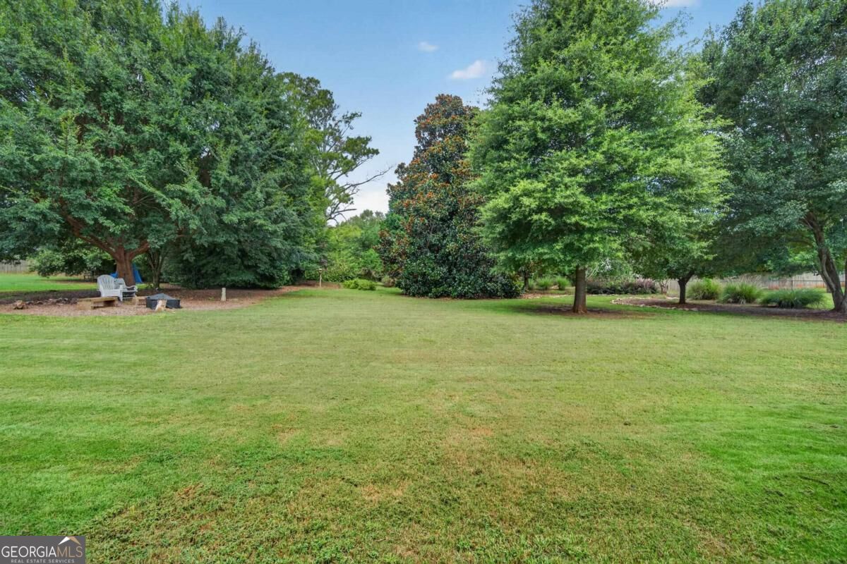 121 Collis Circle Property Photo 45