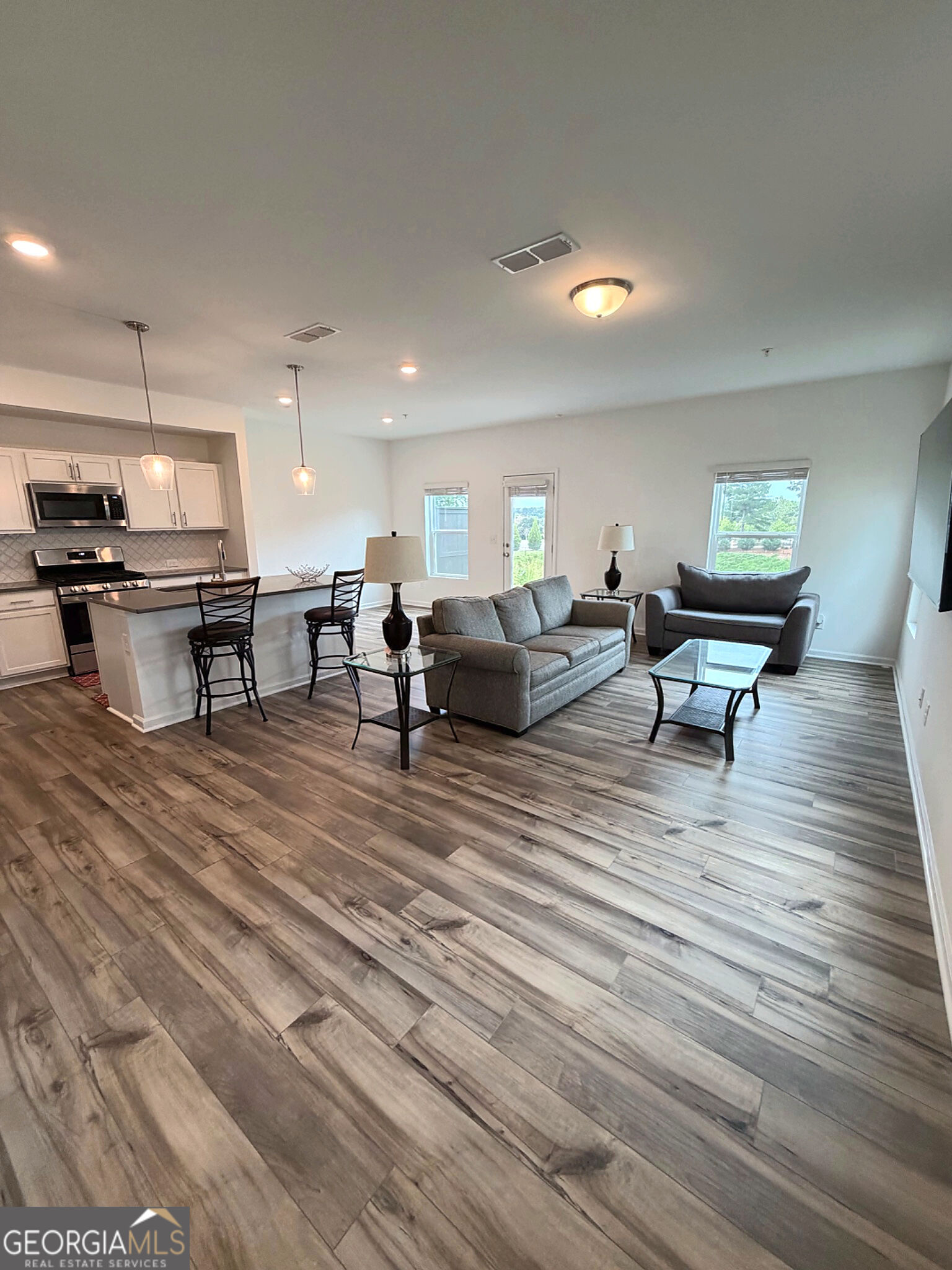 5130 Arista Drive Property Photo 3