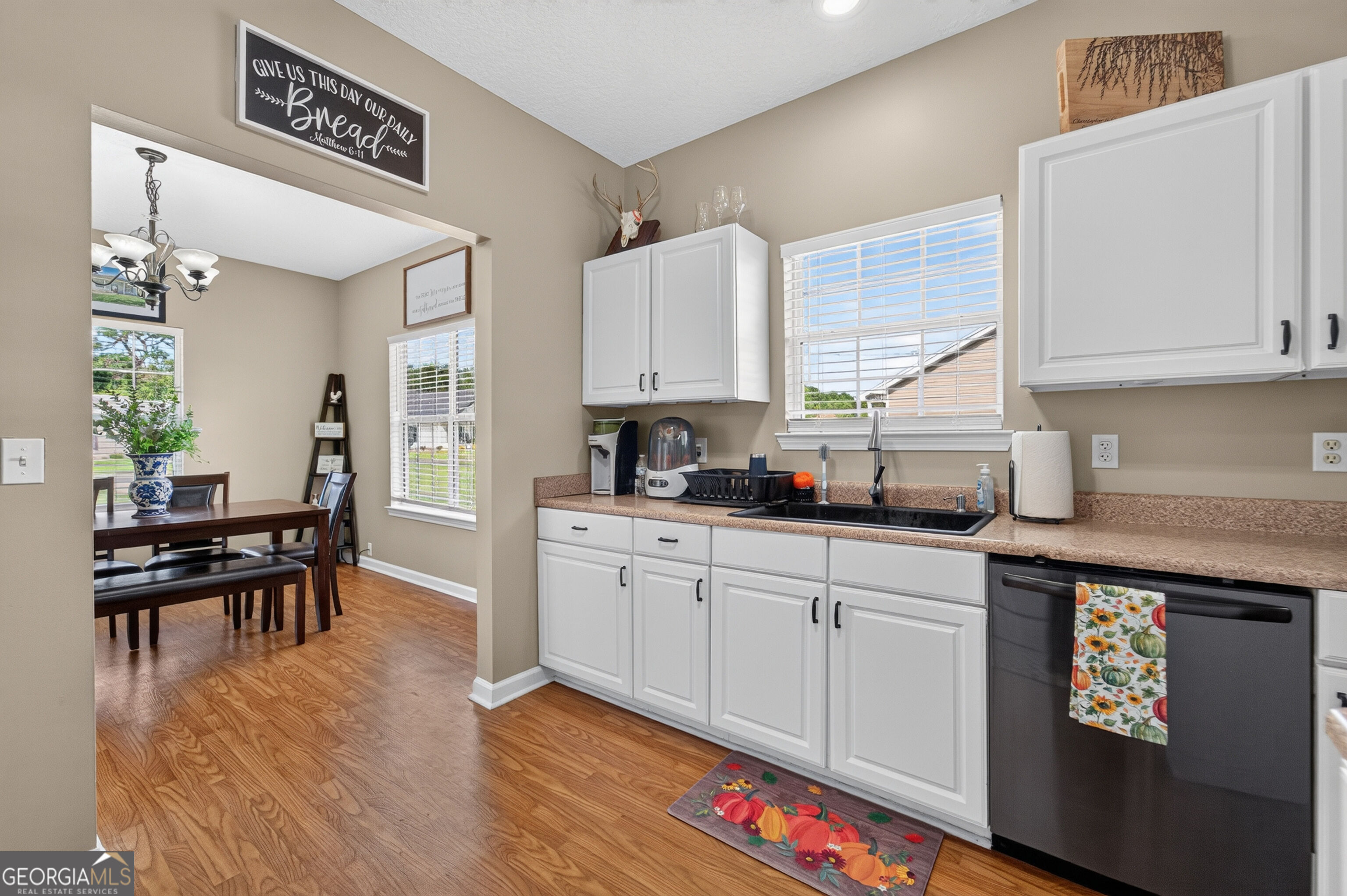 4074 Meadow Circle Property Photo 7
