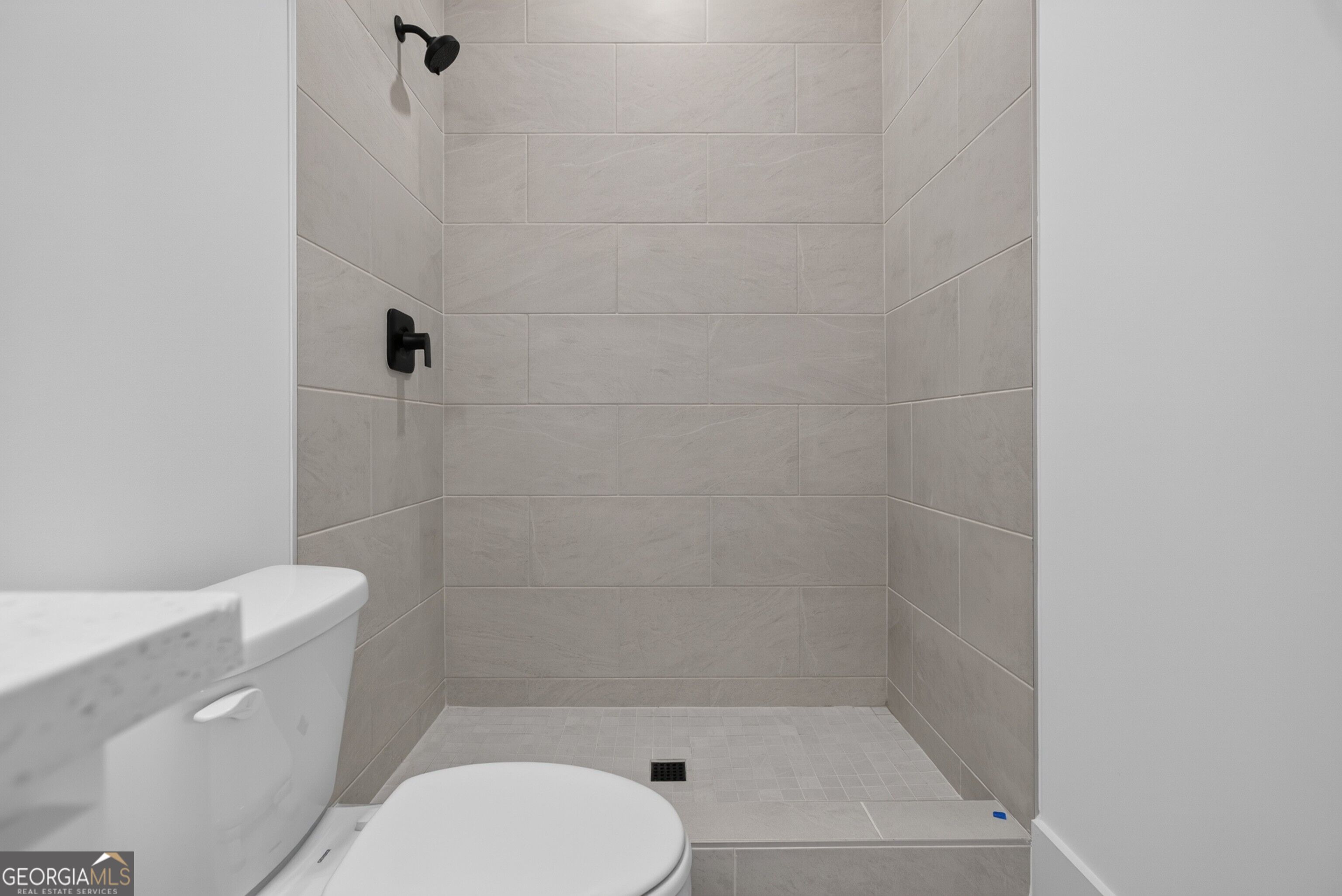 5591 Meadowstone Walk Property Photo 25
