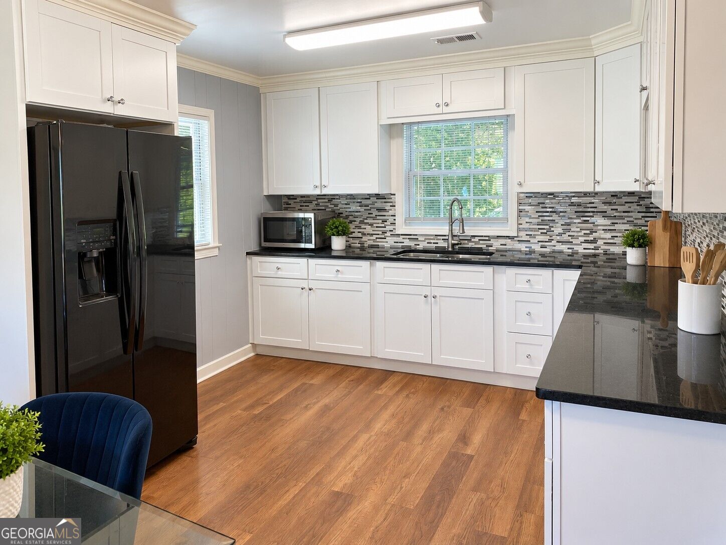 230 North Drive Property Photo 8