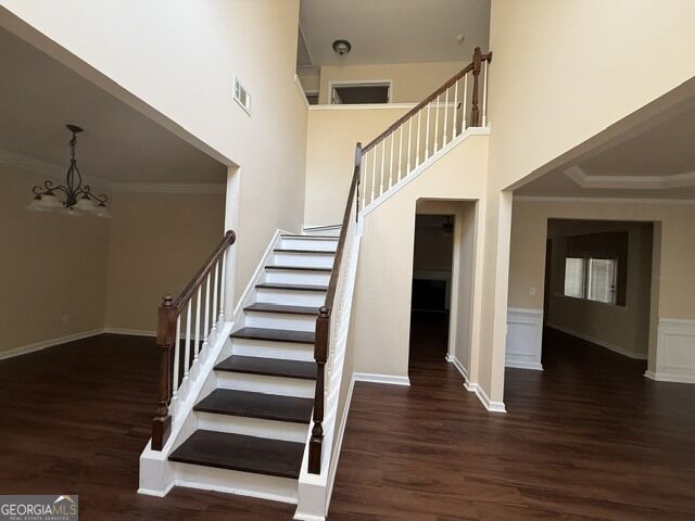 817 Brampton Way Property Photo 3