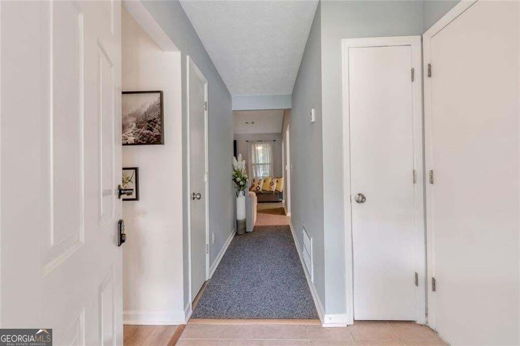 2000 Wendover Drive Property Photo 2