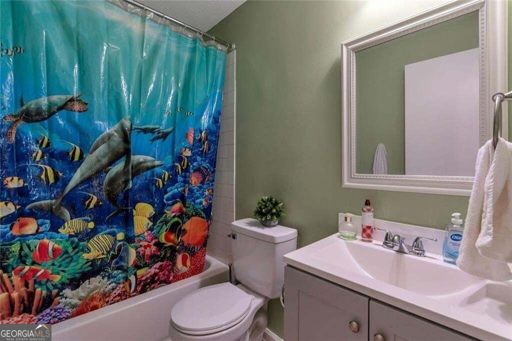 2000 Wendover Drive Property Photo 10
