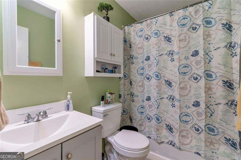 2000 Wendover Drive Property Photo 14