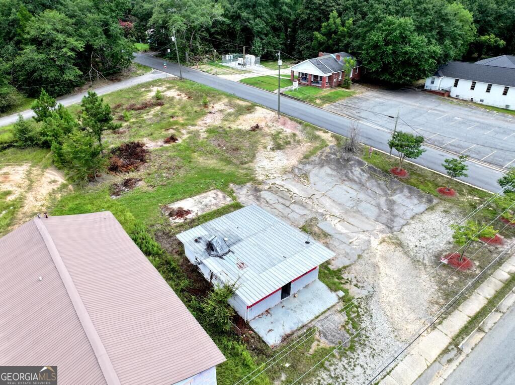 409 S Seale Road Property Photo 7