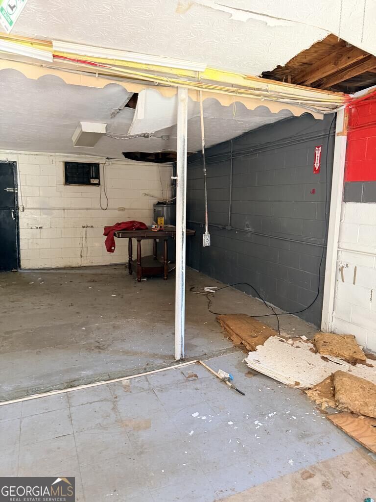 409 S Seale Road Property Photo 17
