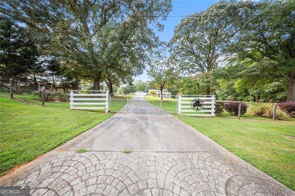 195 Sims Farm Way Property Photo 3