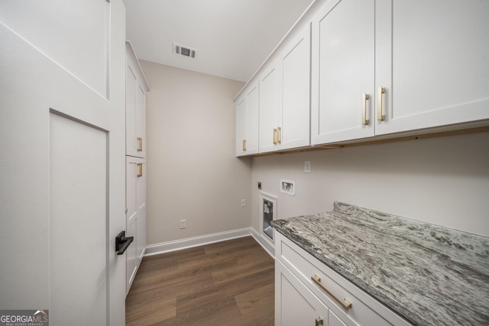 141 Early Drive Property Photo 6