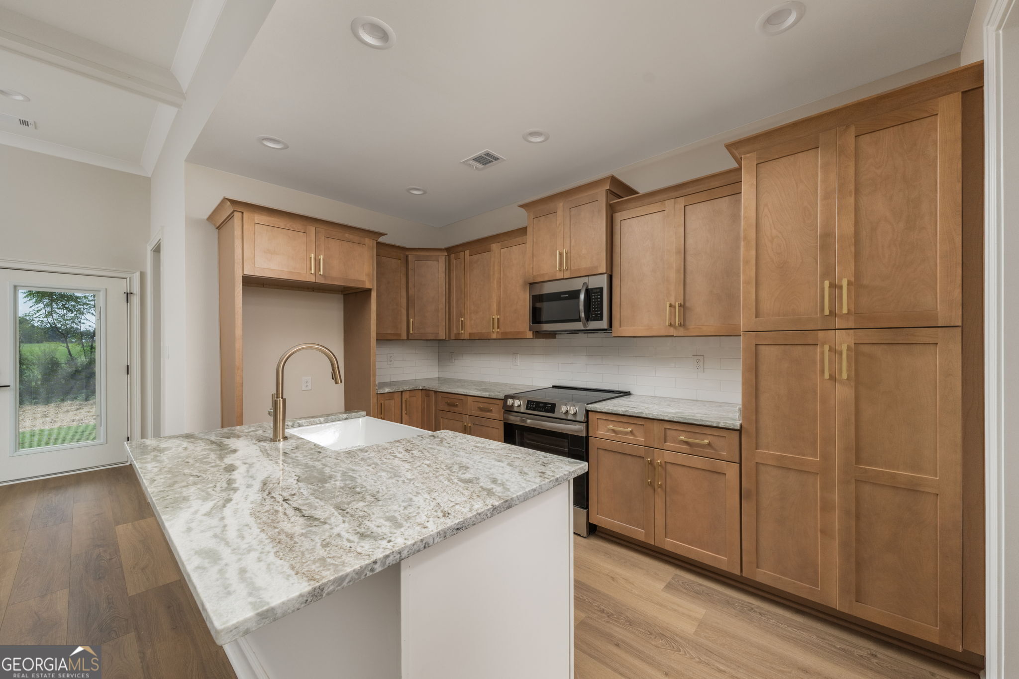 141 Early Drive Property Photo 8