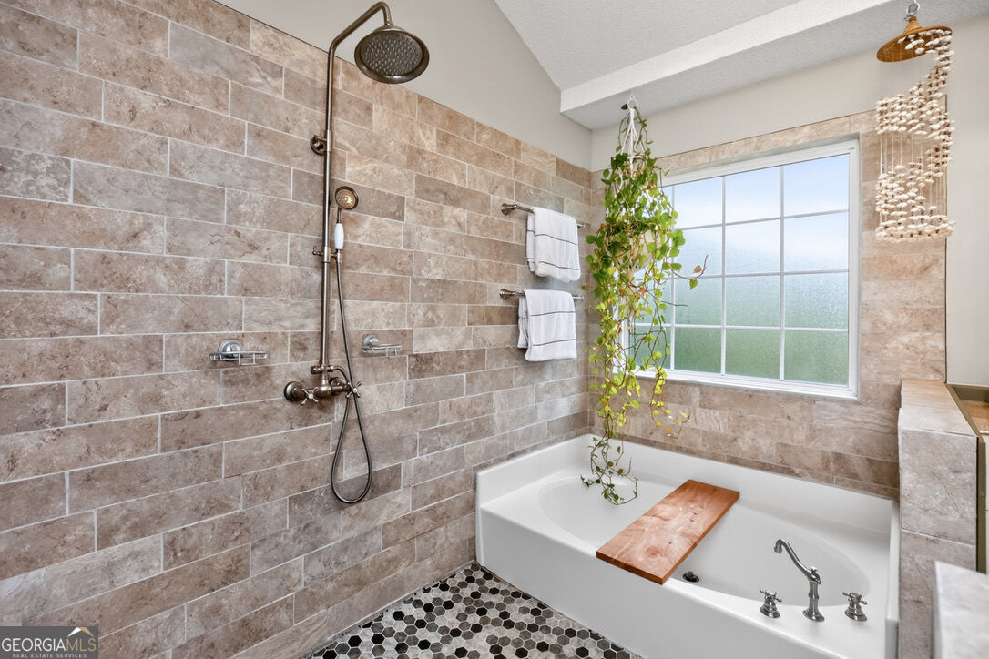 103 Willow Glen Property Photo 34