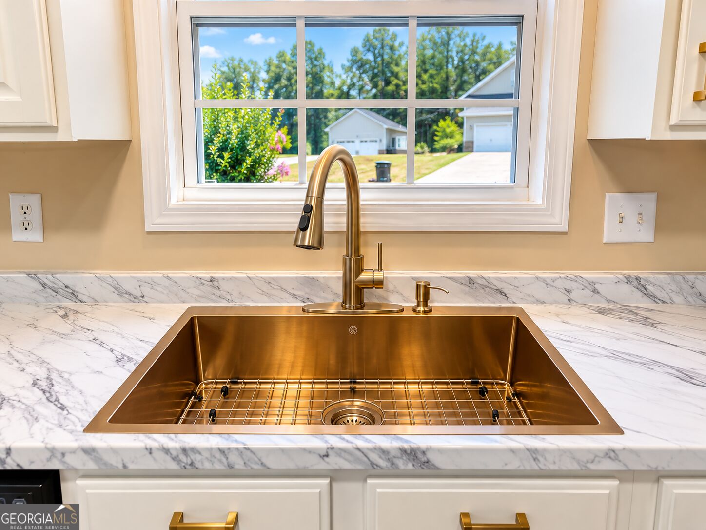 104 Silver Maple Court Property Photo 4