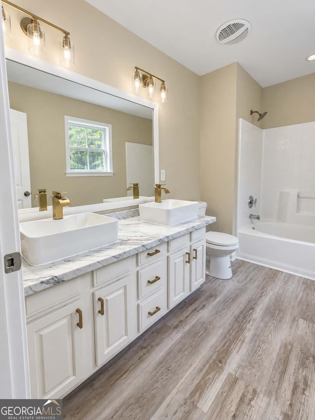 104 Silver Maple Court Property Photo 7