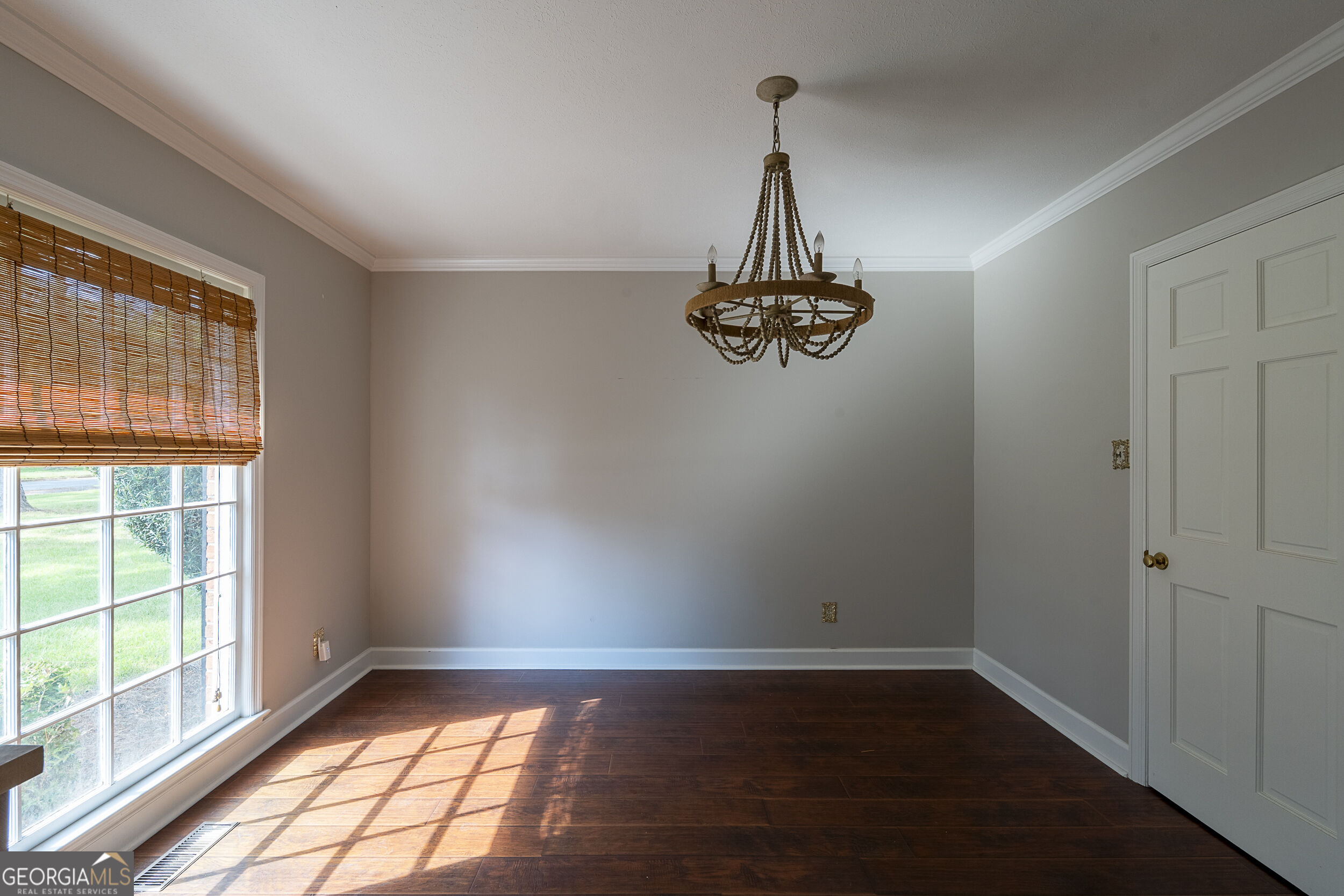 516 Summit Drive Property Photo 12