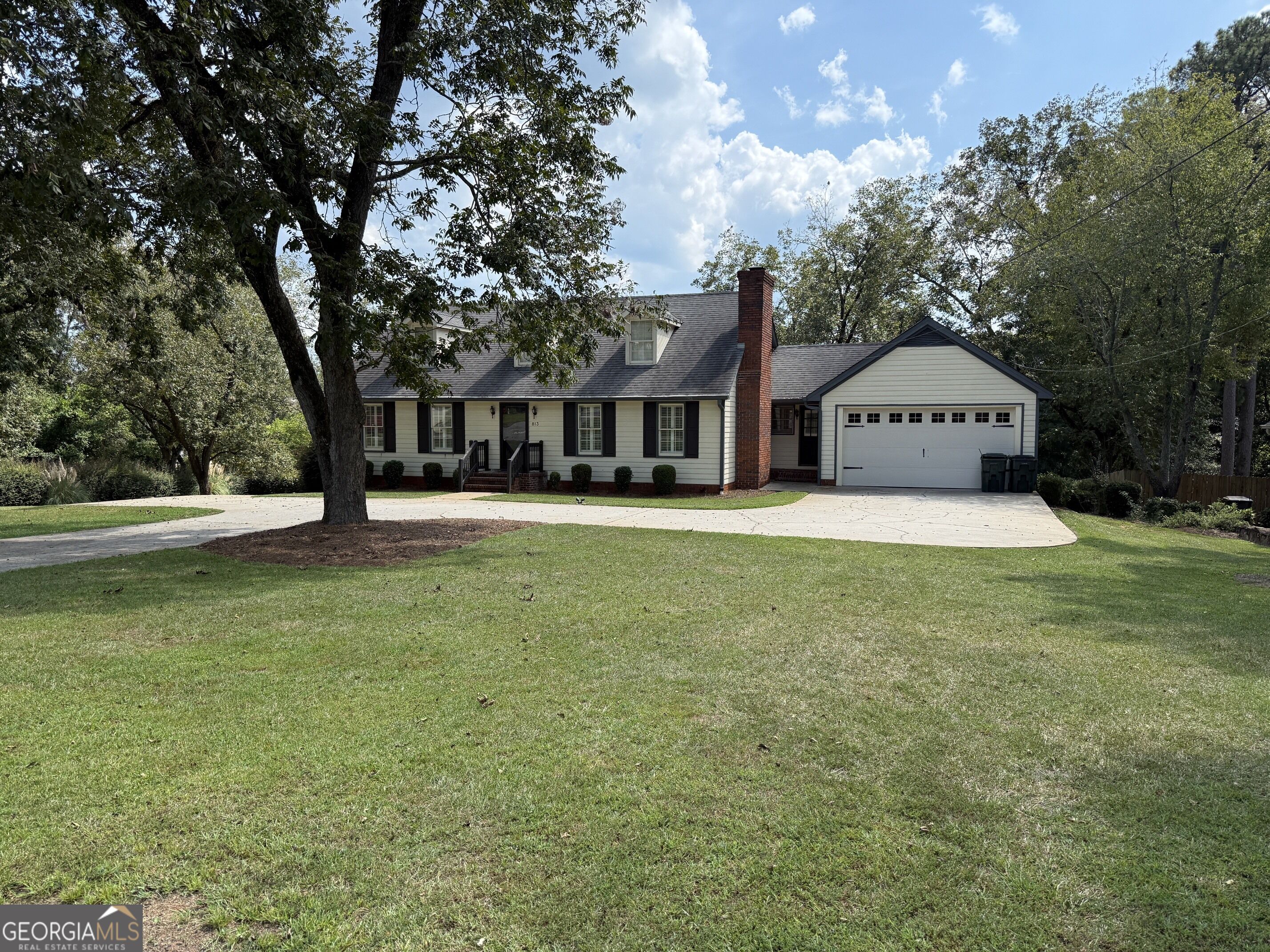 813 S Green Street Property Photo 3