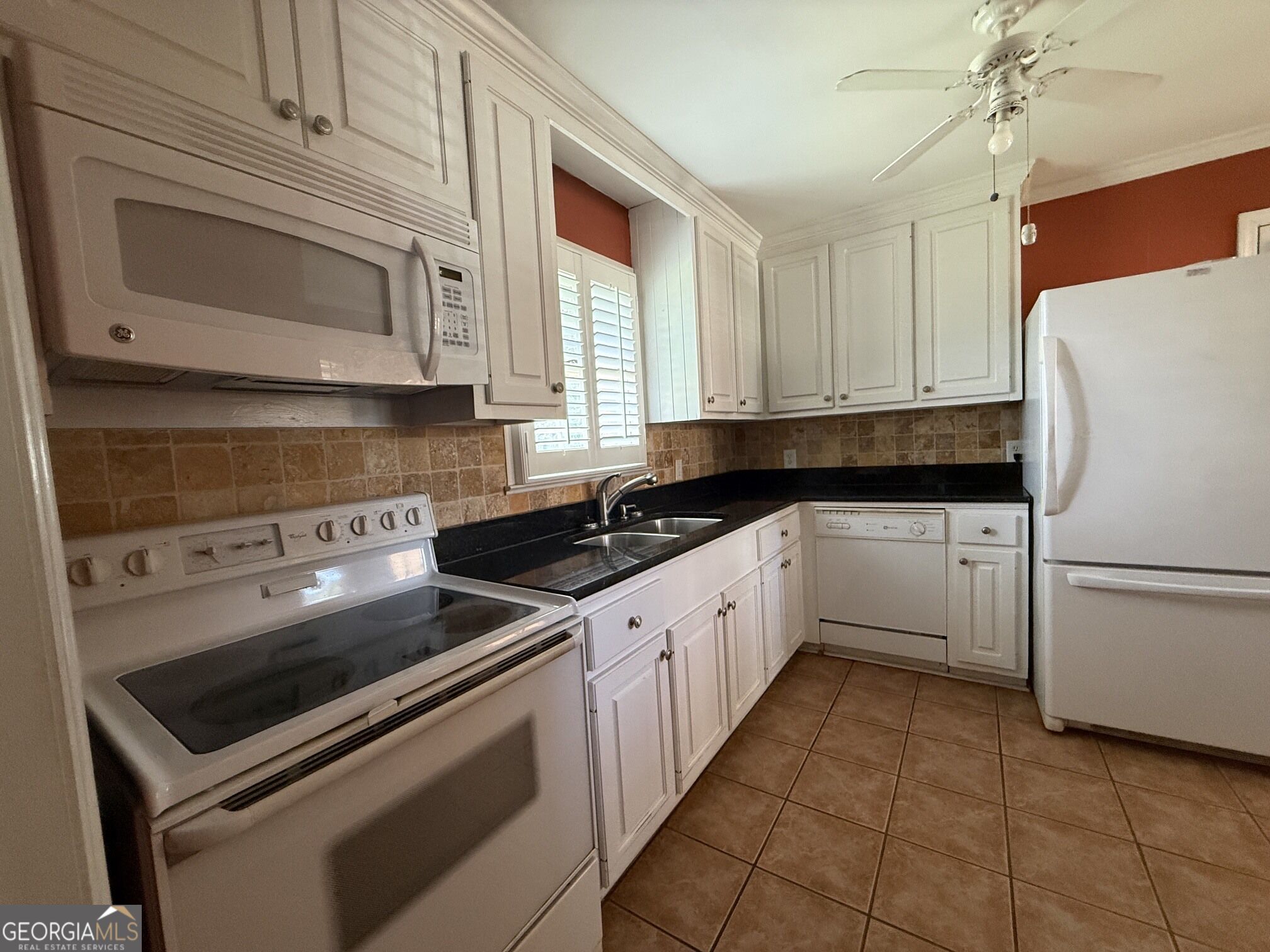 813 S Green Street Property Photo 11