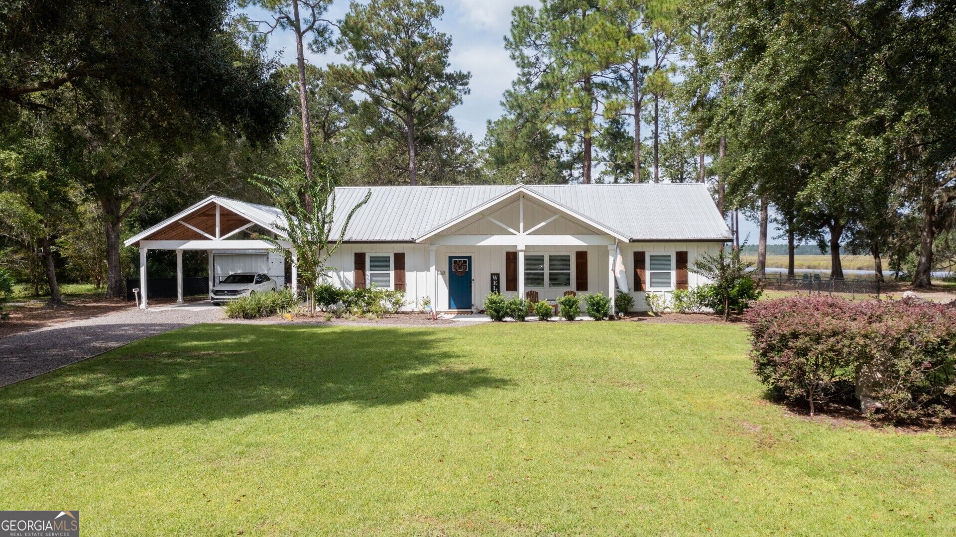 2215 Oscar Road Property Photo 1