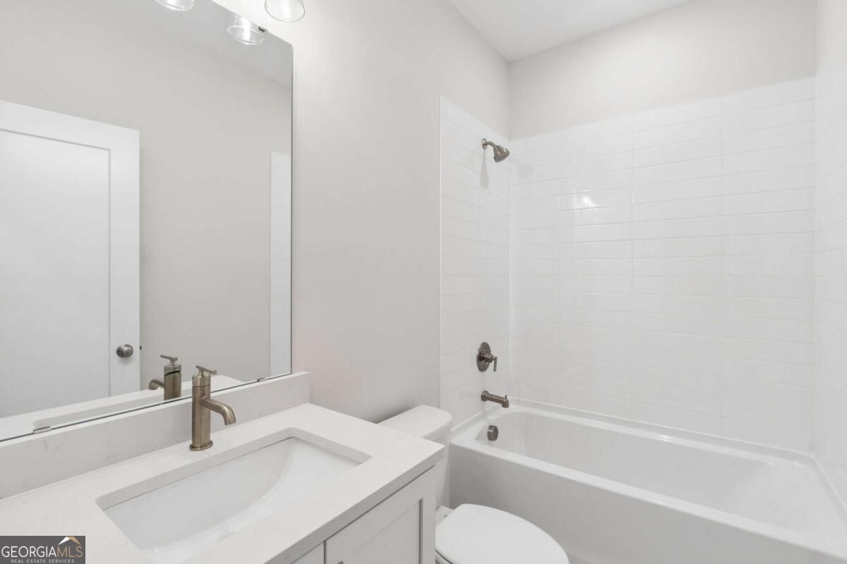 305 Beebalm Street Property Photo 17