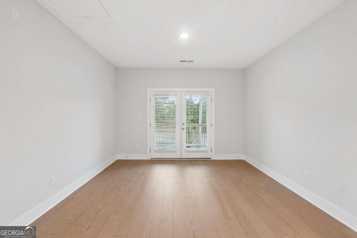 305 Beebalm Street Property Photo 23