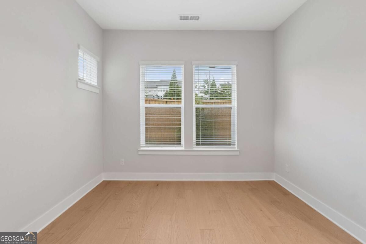 305 Beebalm Street Property Photo 24