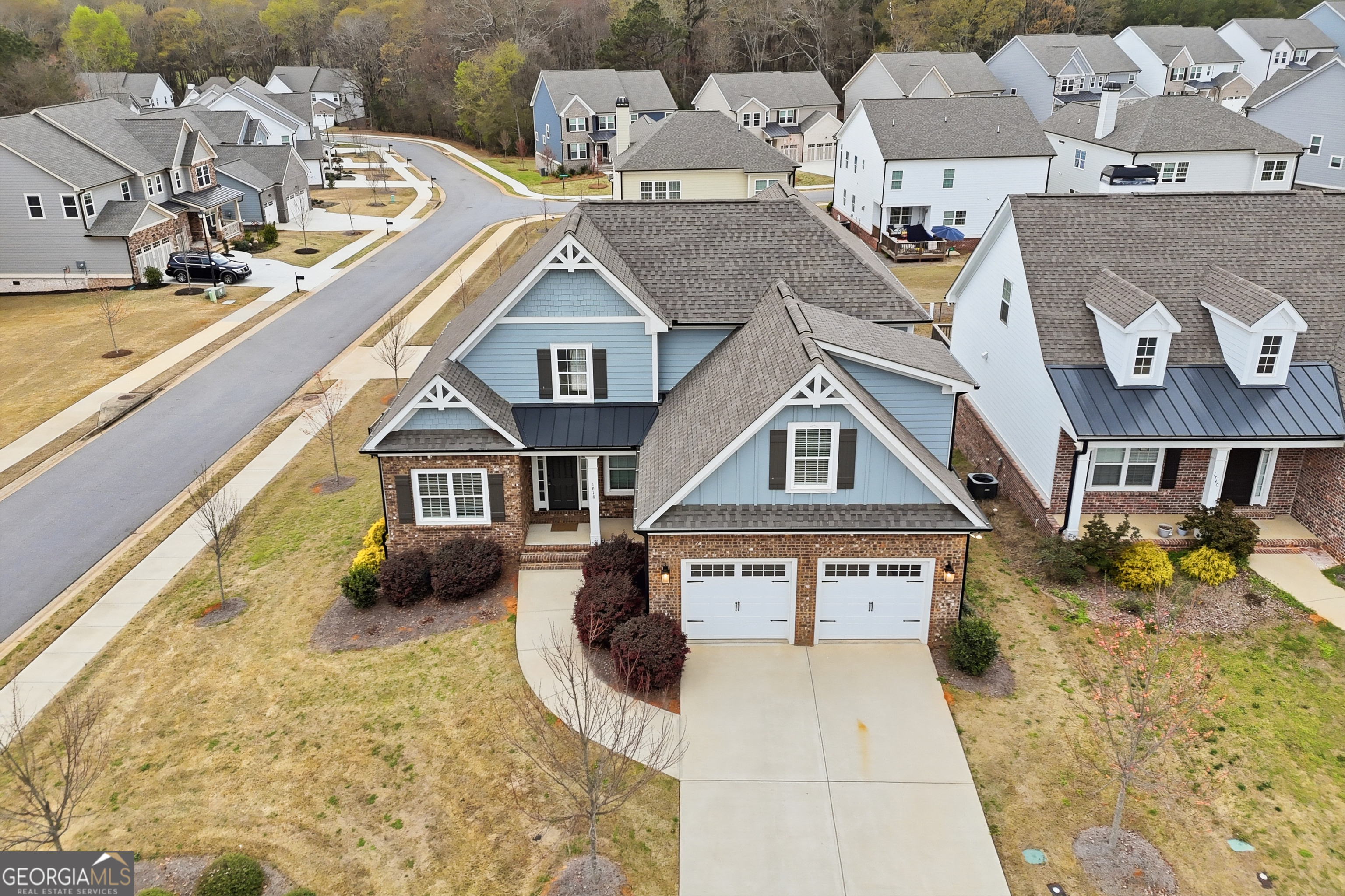 1810 Willow Creek Drive Property Photo 2